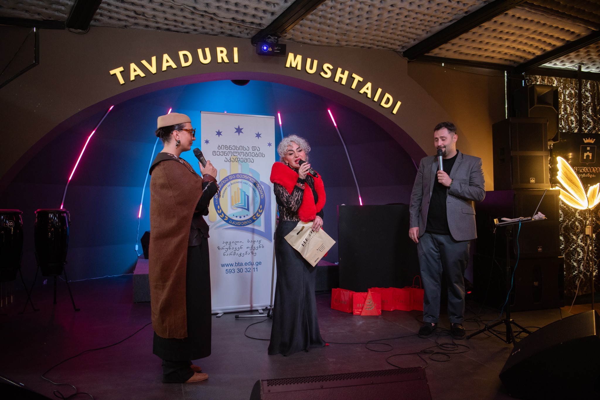 საშობაო კარნავალი რესტორან "თავადურში"