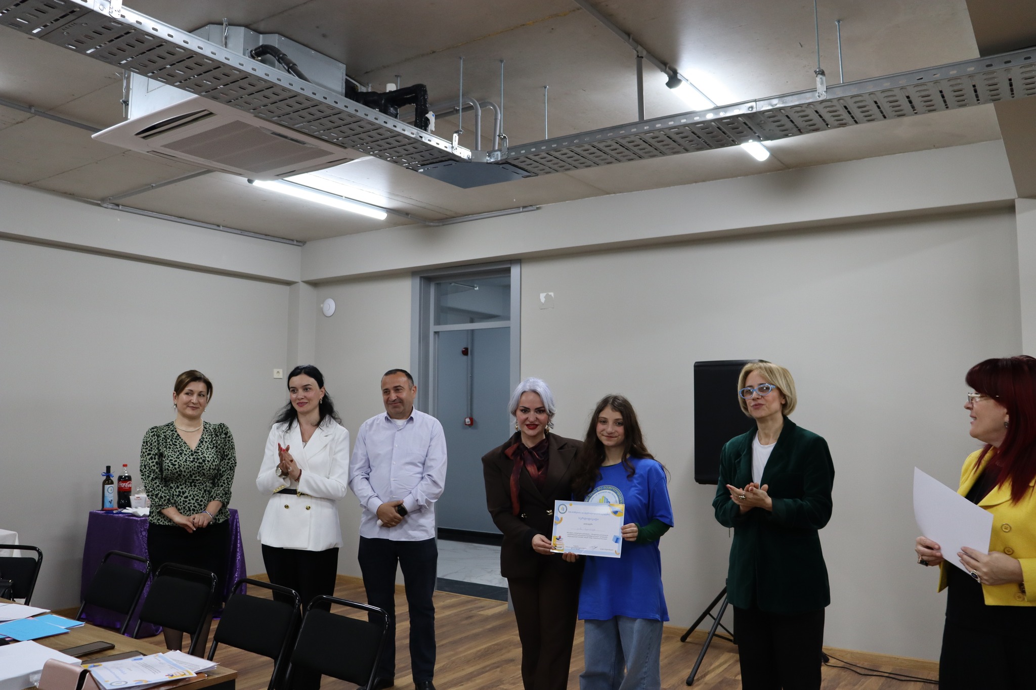 აკადემიის ქალაქ საჩხერის ფილიალში გაიმართა პროექტის „თანატოლთა განათლება"  დასკვნითი ღონისძიება